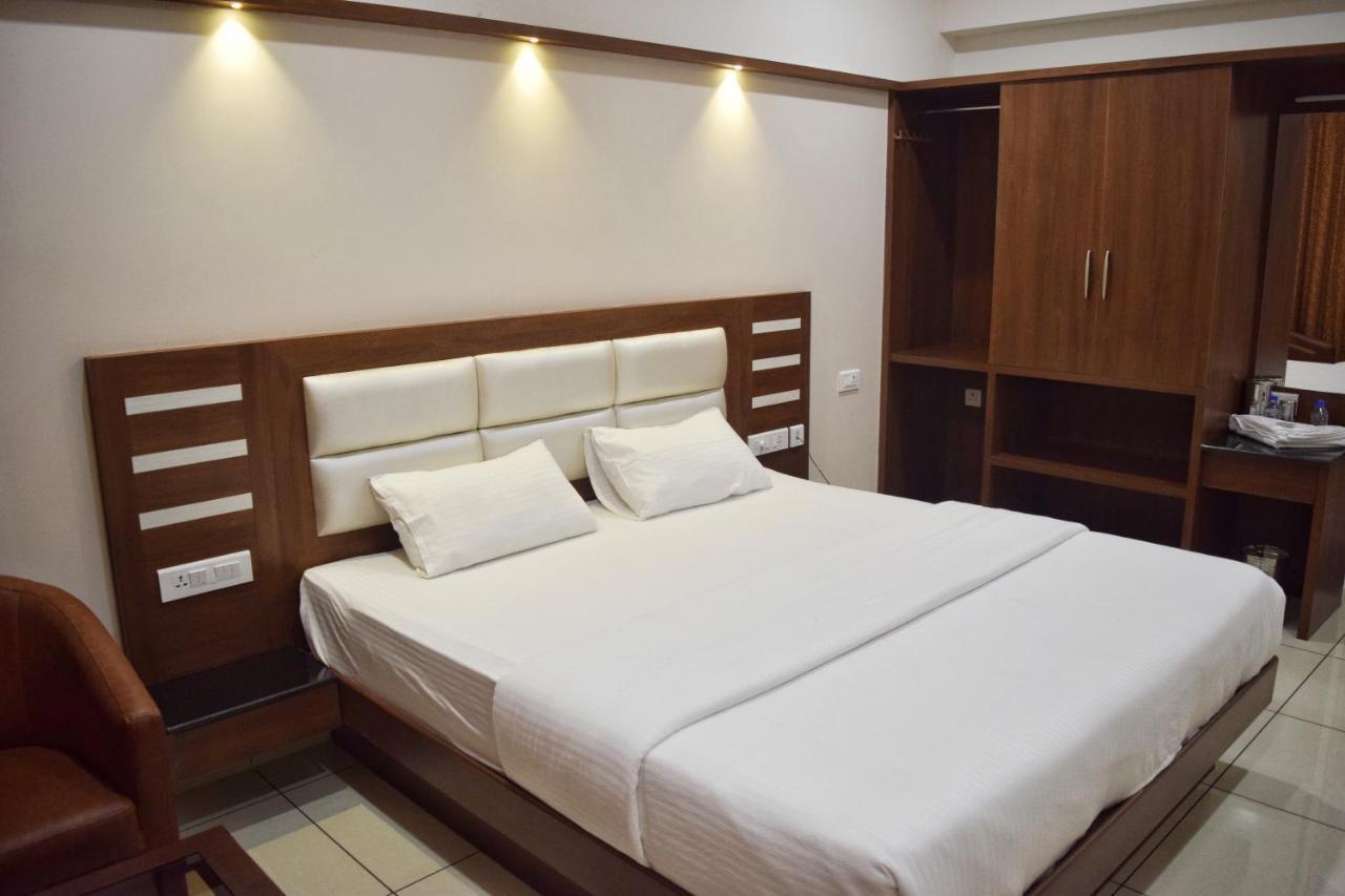 Bhramari Nest Hotel Subrahmanya Bagian luar foto