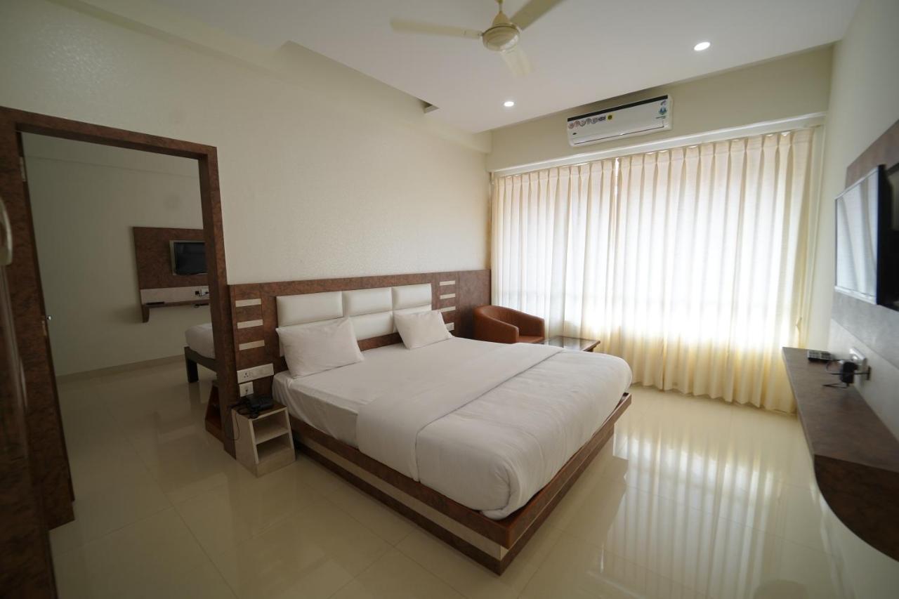 Bhramari Nest Hotel Subrahmanya Bagian luar foto